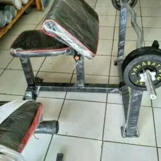 Preacher bench